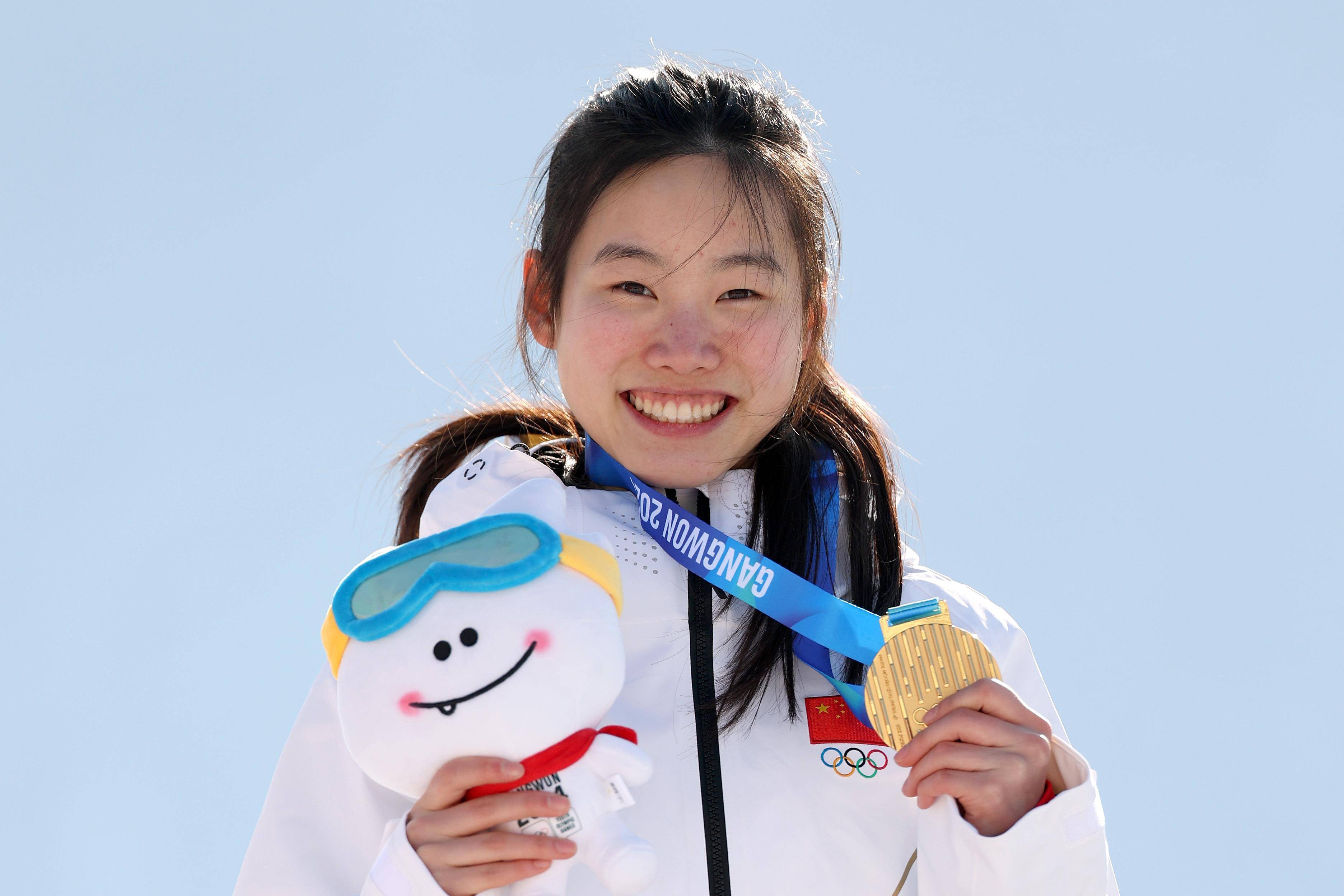 FB体育平台-韩国运动员在自由式滑雪大回转项目中发挥出色