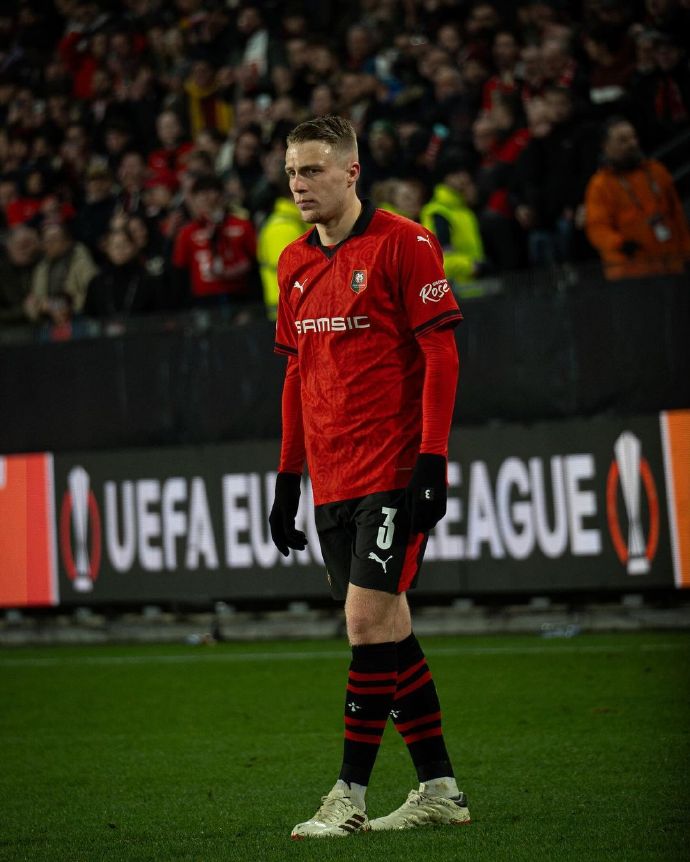 FB体育官方网站-雷恩后卫恢复健康状态，期待回归首发