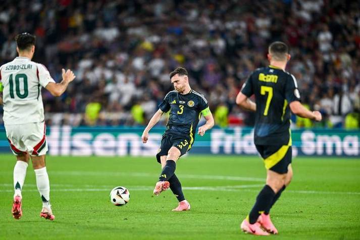 FB体育平台-欧国联：爱尔兰队备战备受关注，球员状态出色