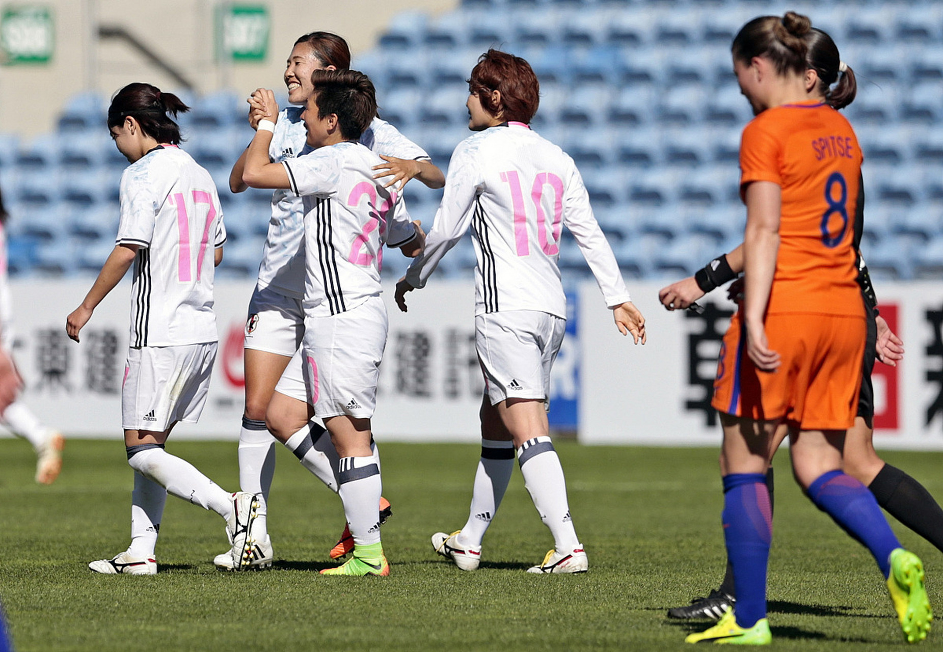 FB体育官网-澳大利亚女足将士敦促加强训练