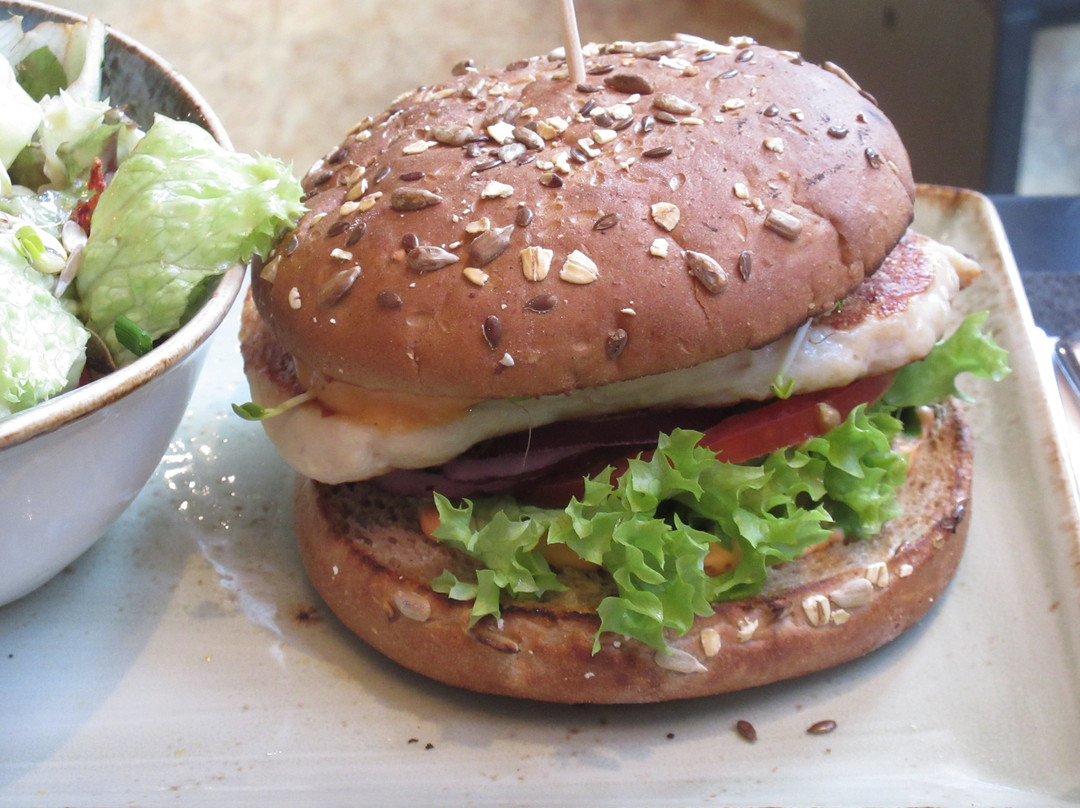 FB体育官网-欧特布森主场胜利对阵因戈尔施塔特