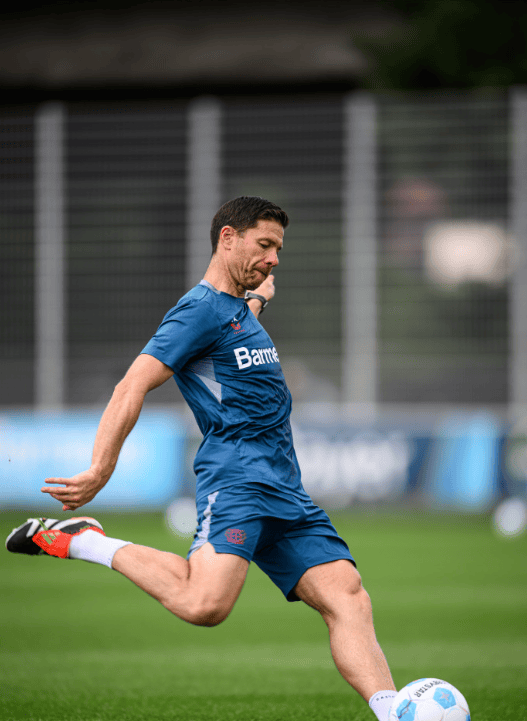 FB体育官网-梅斯主教练赛季解约，新帅到任即将上阵