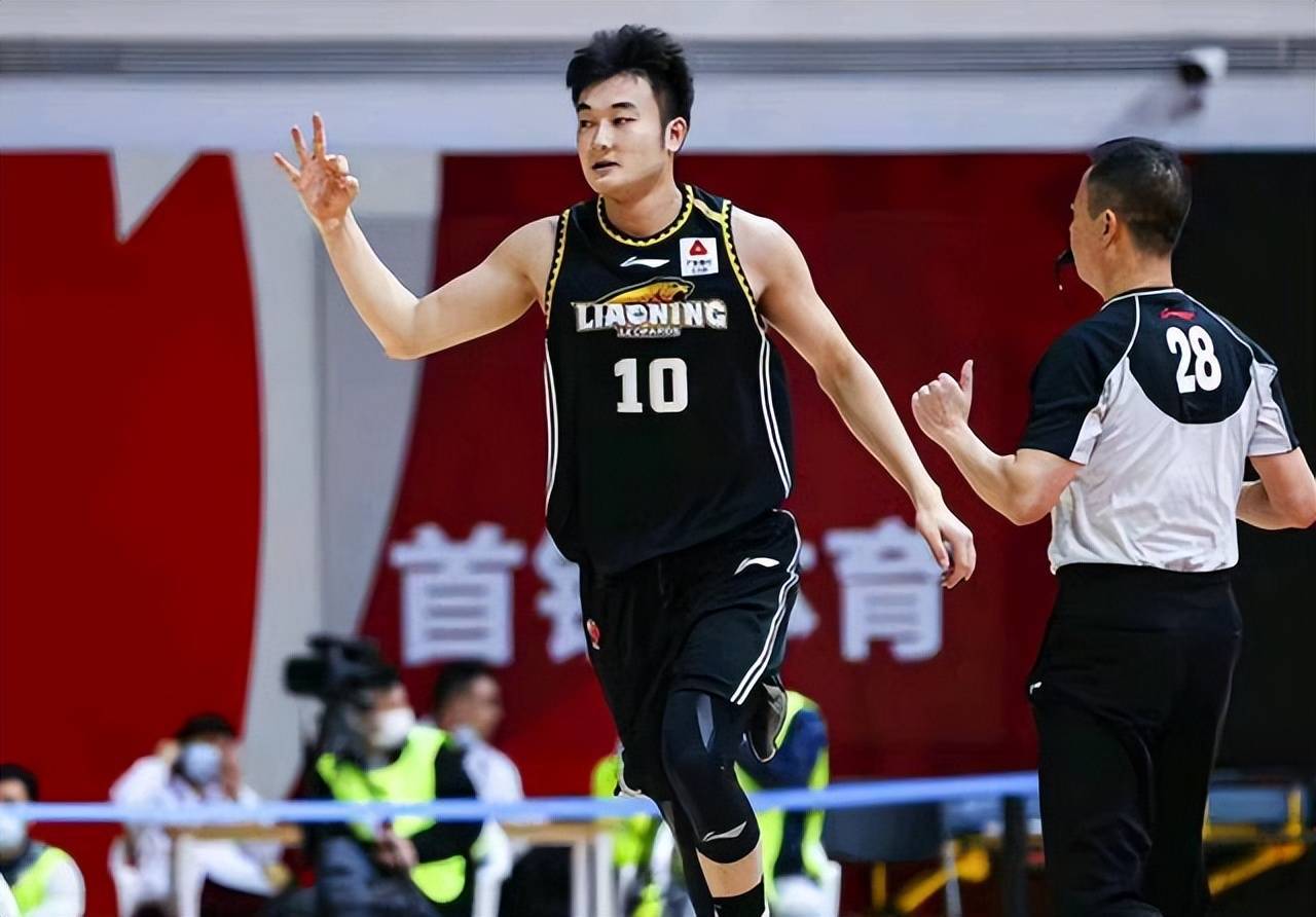 FB体育官方网站-河南队锋线进攻火力强劲，连连得分