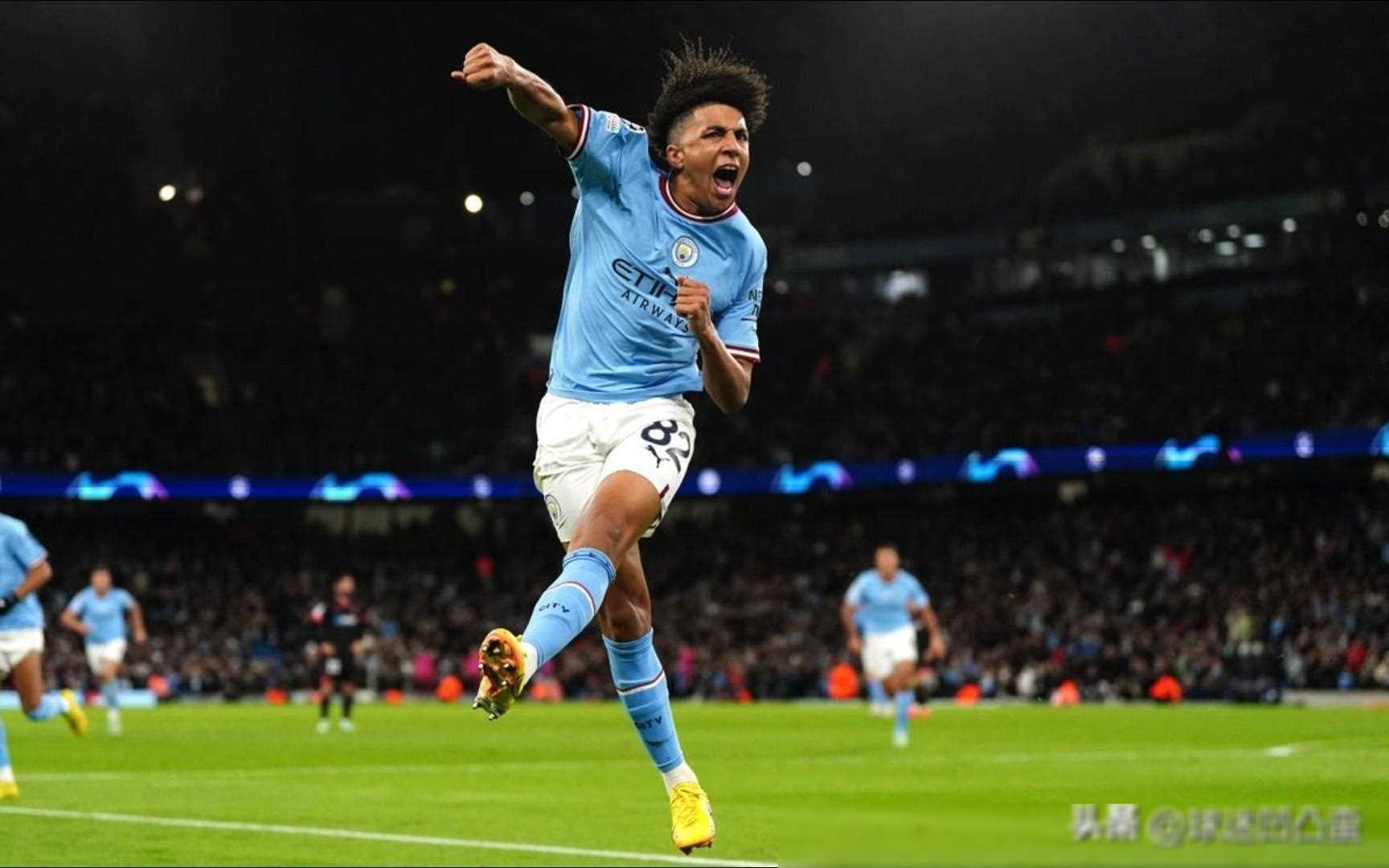 FB体育官方网站-曼城主帅再次力赞年轻球员表现