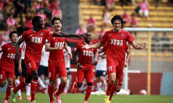 FB体育-深圳佳兆业主场不敌上海申鑫，遭遇惨败