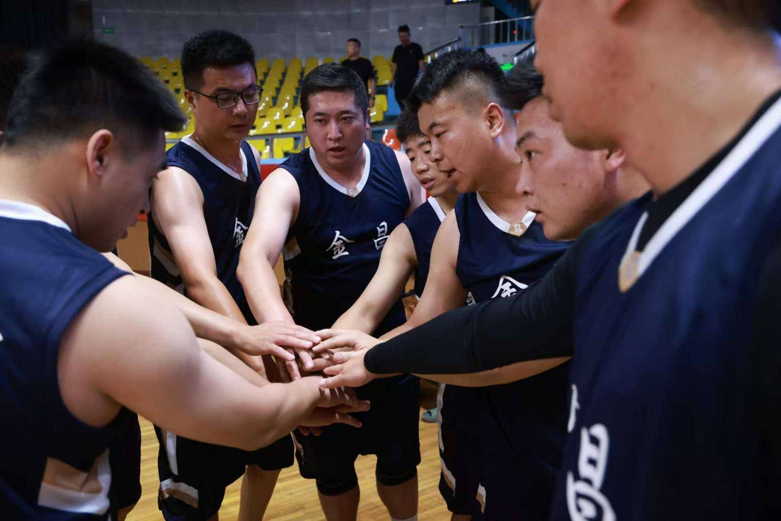 FB体育官方网站-篮球精彩瞬间回放，比赛场面激动人心