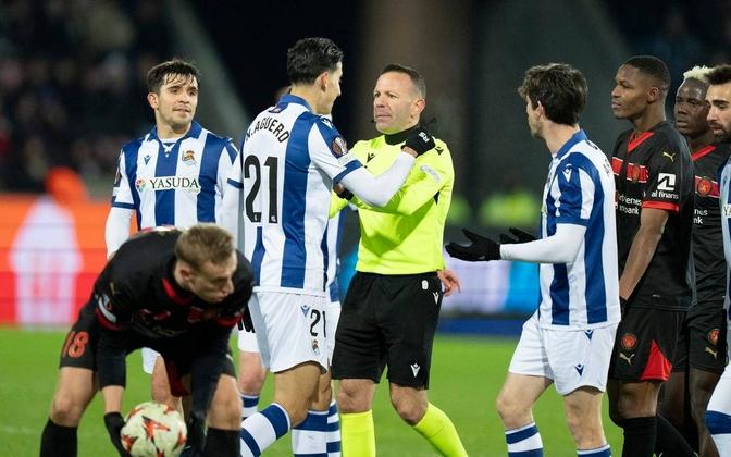 皇马全队配合默契,成功完成逆袭赢得比赛! 皇马全队配合默契,成功完成逆袭赢得比赛!