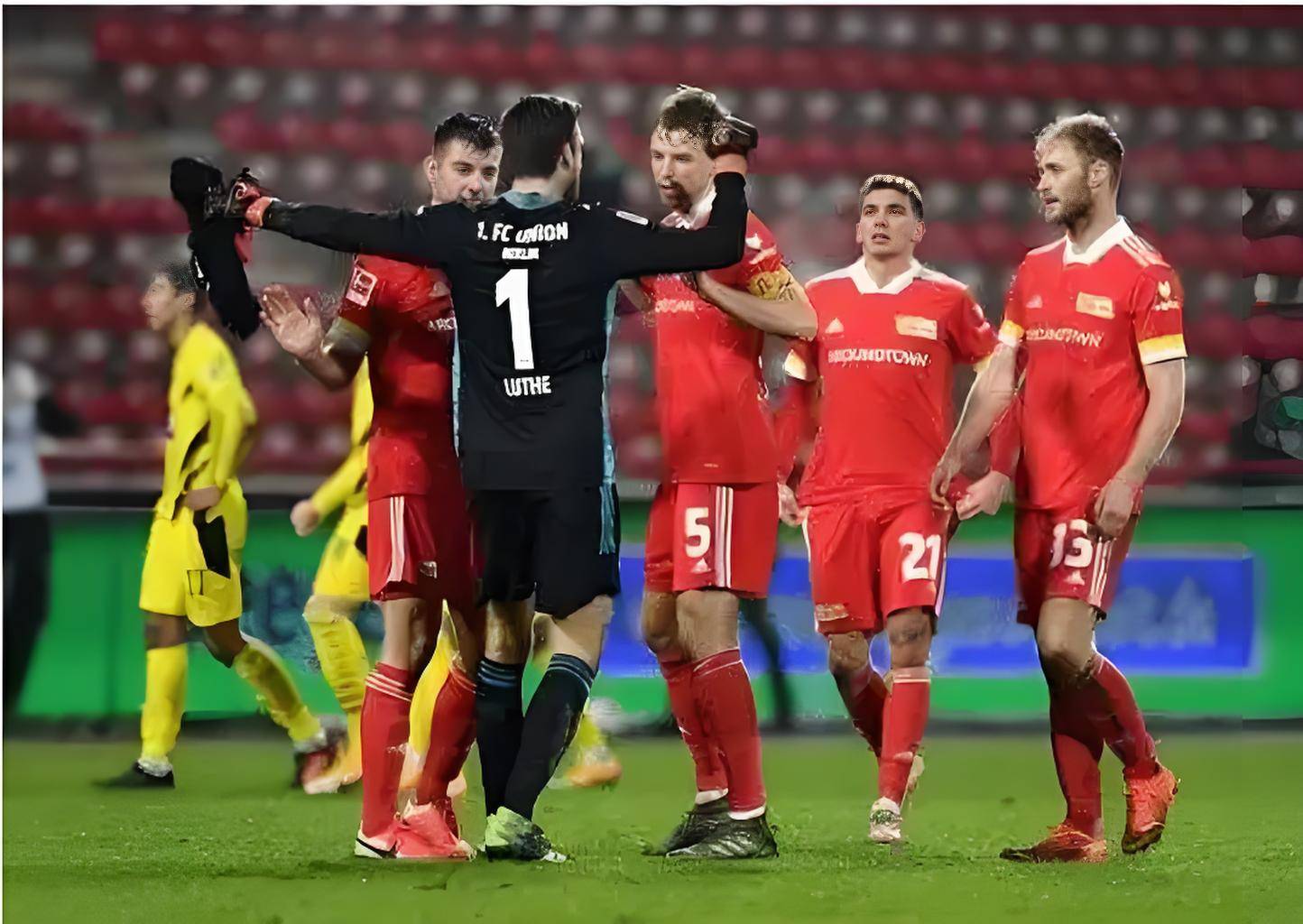 FB体育官网-柏林联队气势如虹，球员精彩发挥