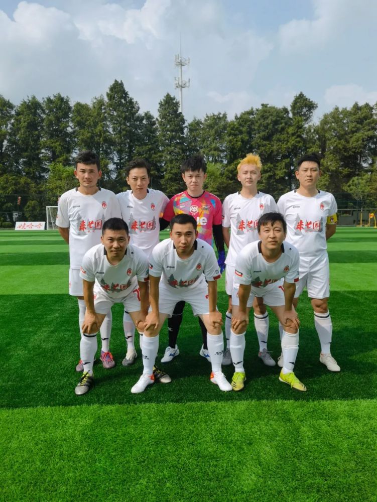 FB体育官网-尼斯球员团结一致，力求逆袭强敌