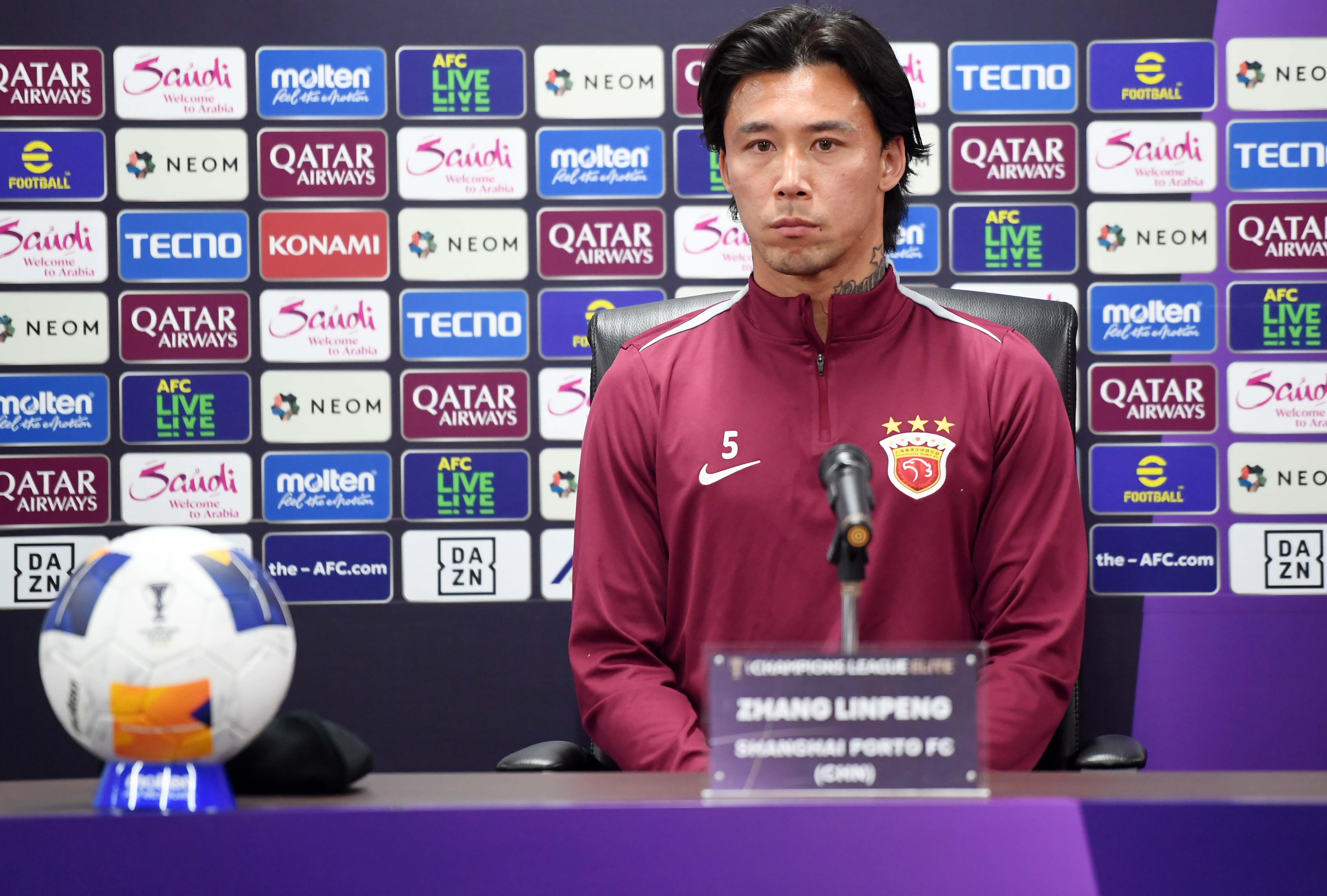 FB体育平台-球队备战国际大赛，主教练严格要求