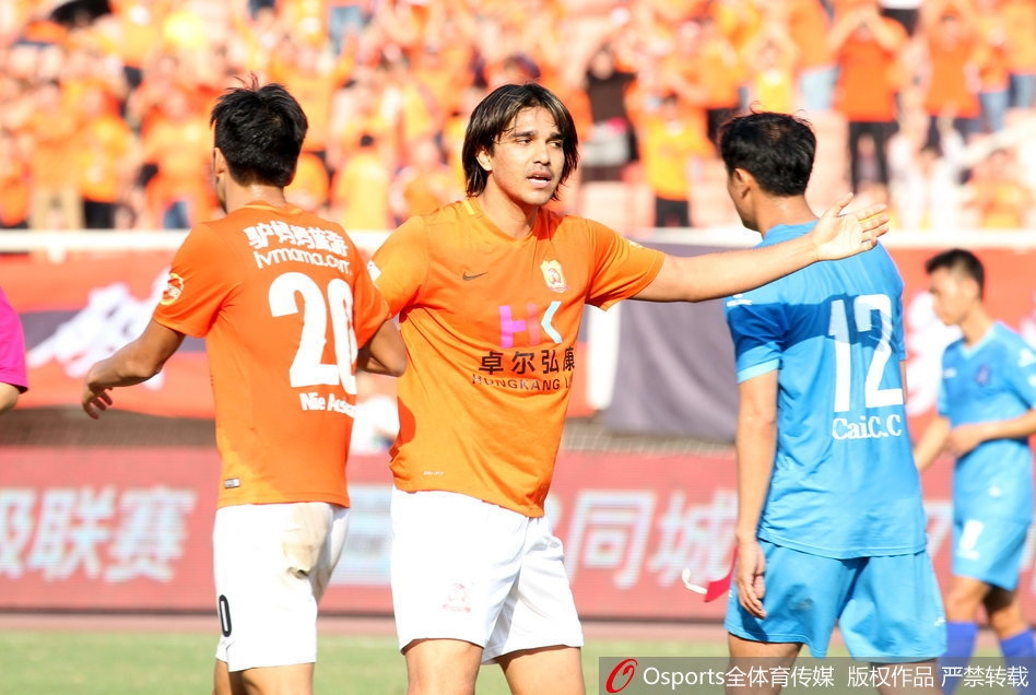 FB体育官网-武汉卓尔客场一球小胜，锁定胜利