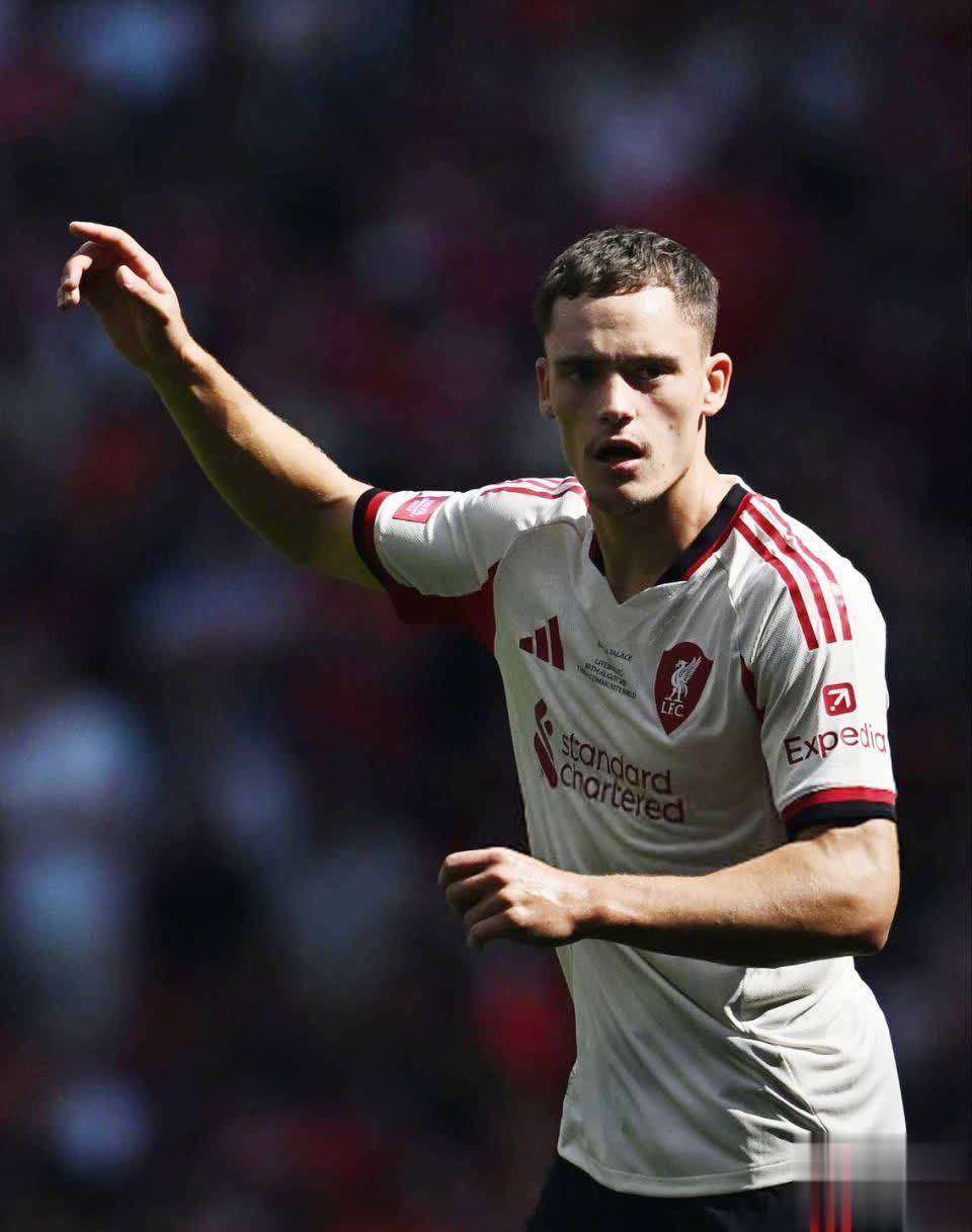 FB体育平台-利物浦客场制霸意甲球队，展现强大实力