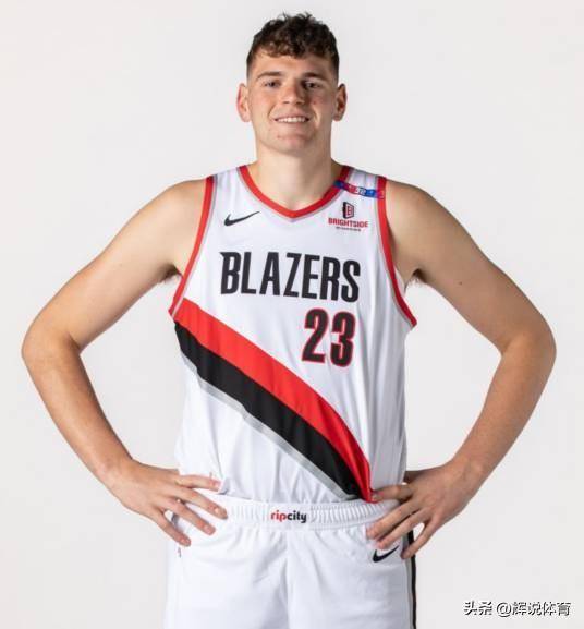 FB体育平台-开拓者队战绩起伏不定，季后赛资格岌岌可危