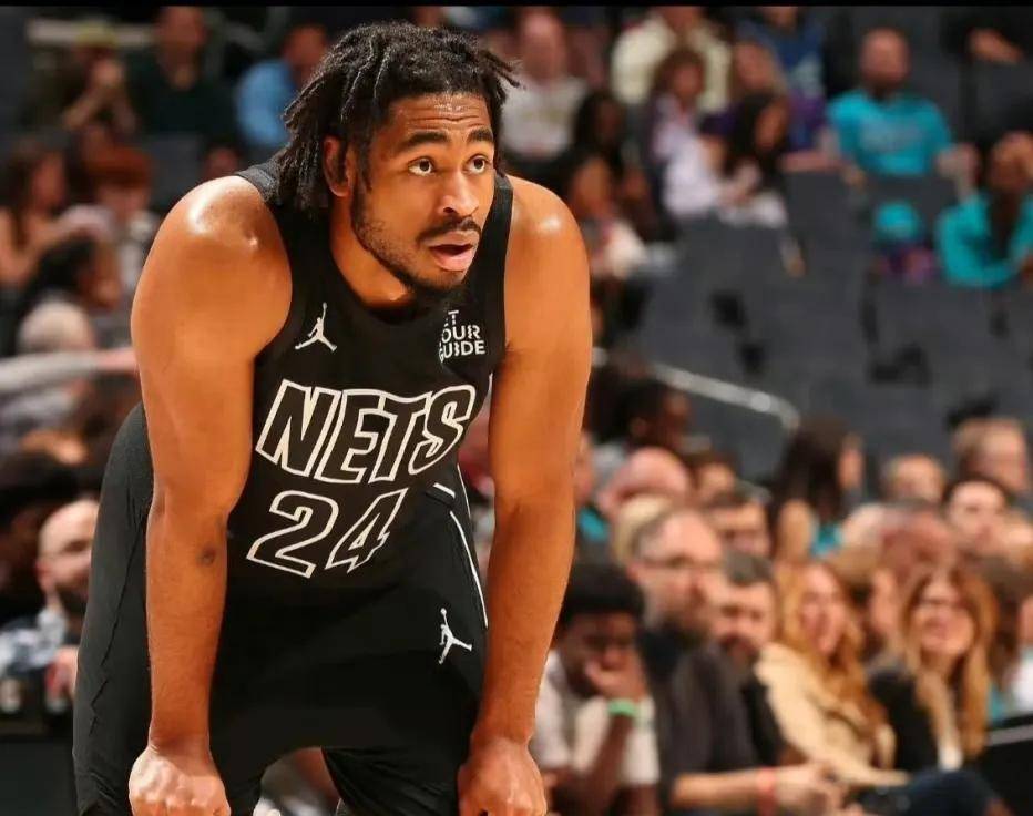 FB体育官方网站-篮网后卫带领球队攻陷对手防线