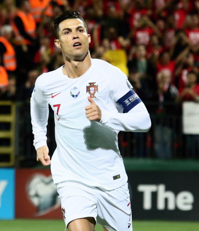 FB体育官方网站-立陶宛队主场落败，小组垫底无悬念