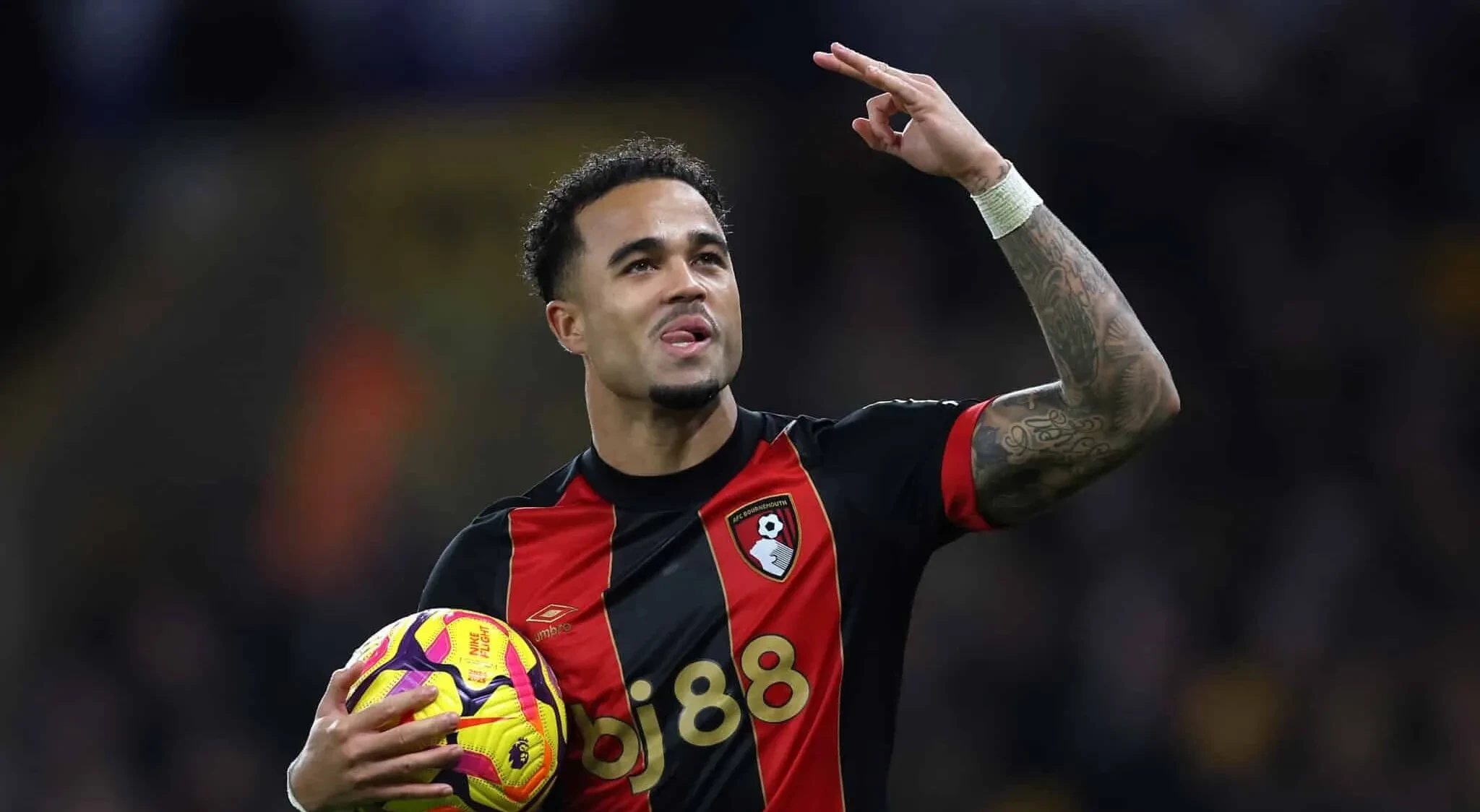 FB体育官网-曼联传奇球员离职功勋队长宣布退役