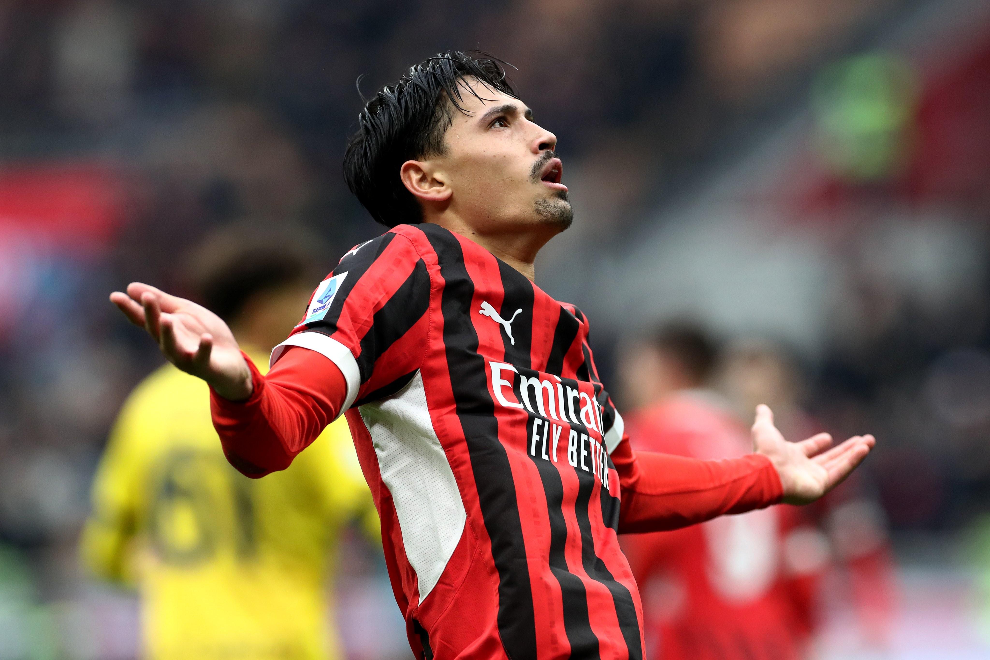 FB体育-AC米兰客场挫败,主帅对球员提出严格要求