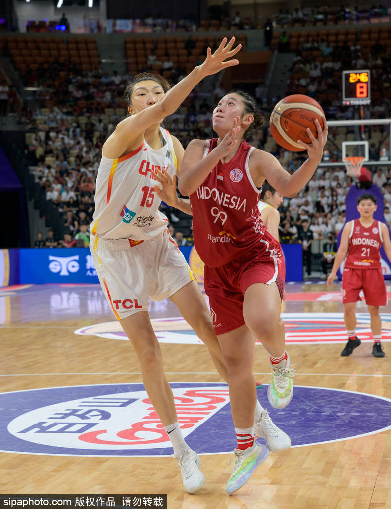 FB体育官方网站-卢森堡篮球联赛球员合同延长，团队稳定