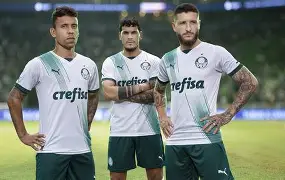 FB体育官网-埃马拉斯主场逆袭成功，势不可挡