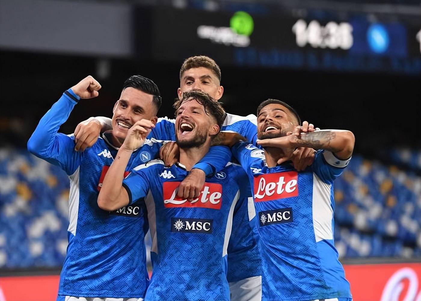 FB体育-佛罗伦萨主场失球,球队战术遭受质疑