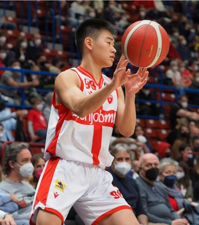 FB体育官网-萨拉戈萨载誉而归,备受期待在下一场比赛中继续出色