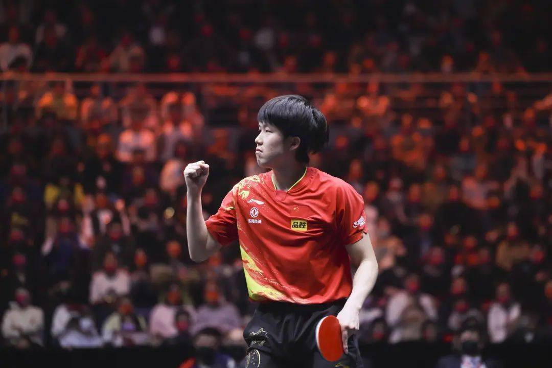 FB体育官网-场地自行车比赛惊险刺激,西班牙选手逆袭登顶冠军